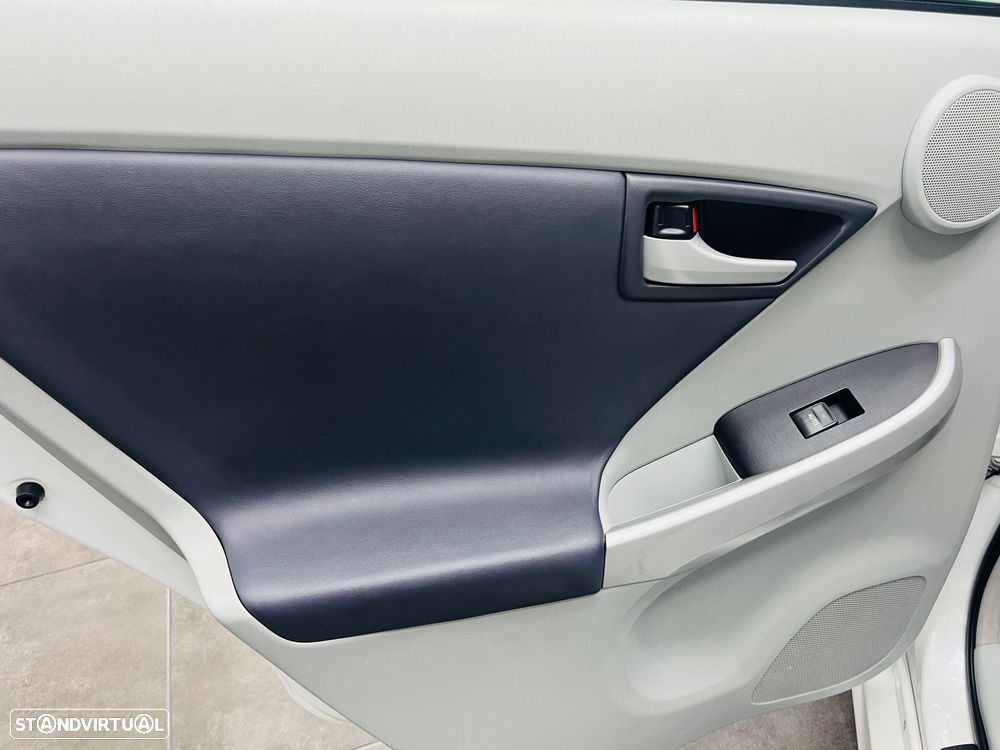Toyota Prius 1.8 Premium+Pele+GPS - 51