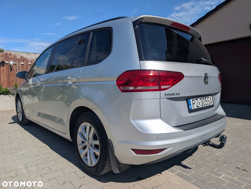 Volkswagen Touran 1.6 TDI BMT Comfortline - 10