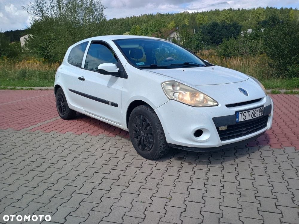 Renault Clio - 2