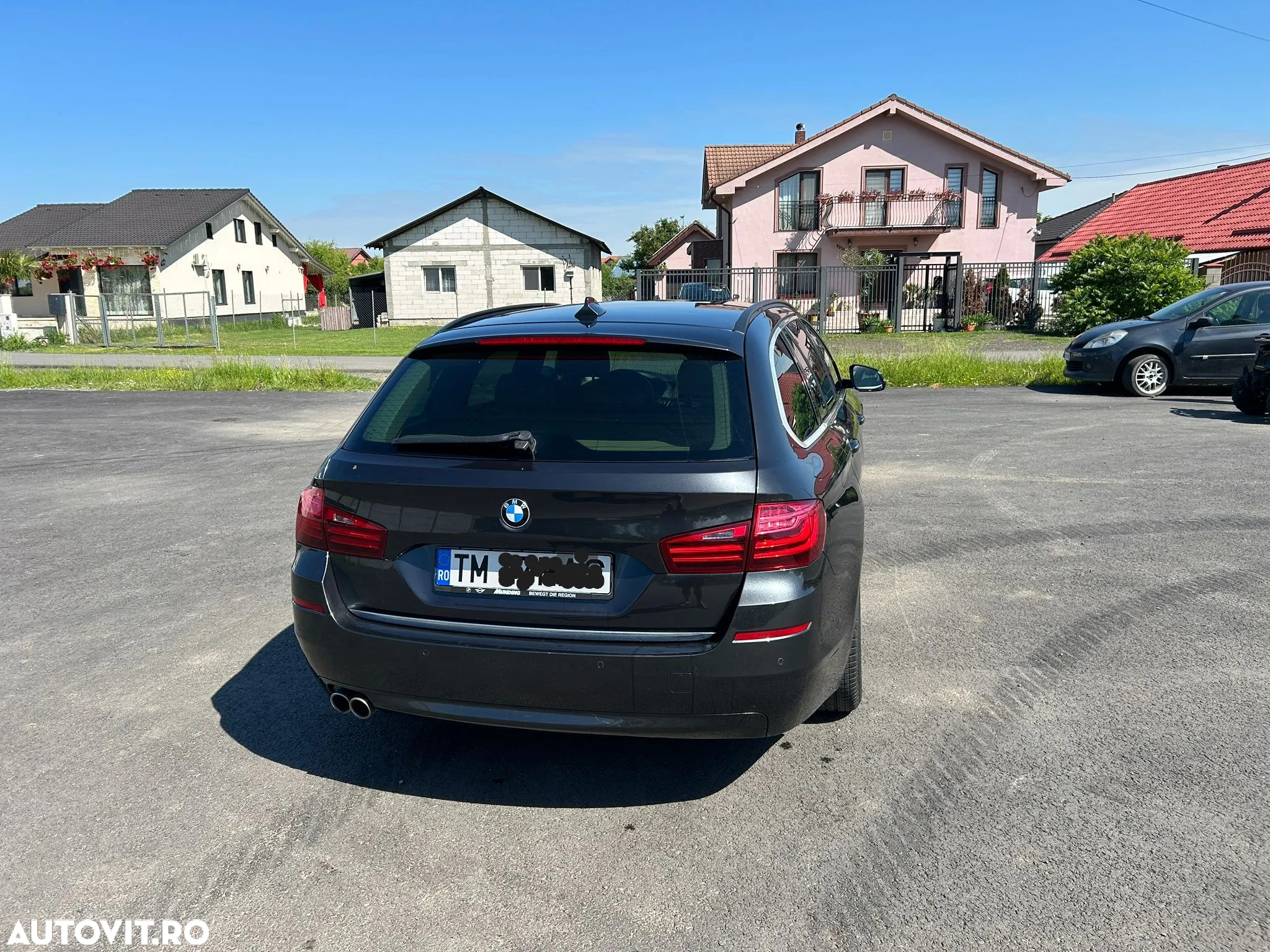 BMW Seria 5 520d Touring Aut. Luxury Line - 11
