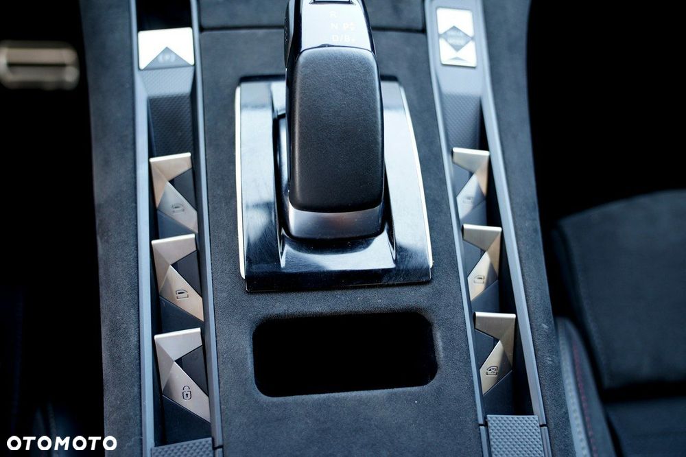 DS Automobiles DS 7 Crossback - 25