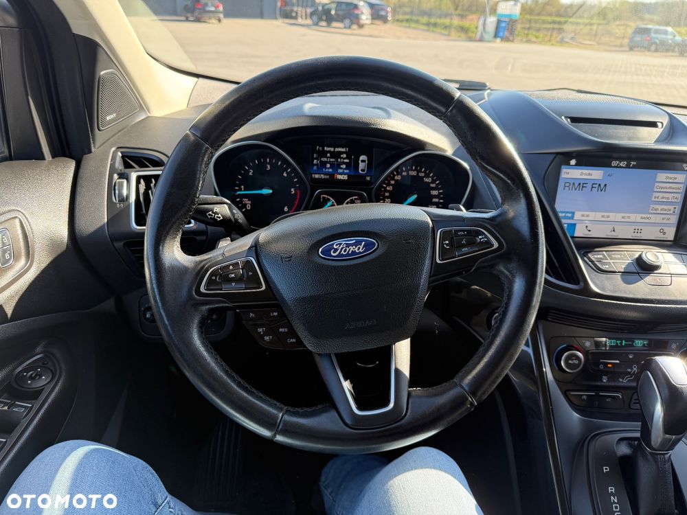 Ford Kuga 2.0 TDCi 4x4 Titanium - 27