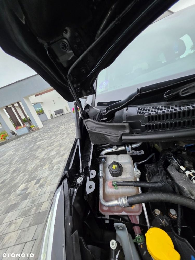 Renault Grand Scenic - 31