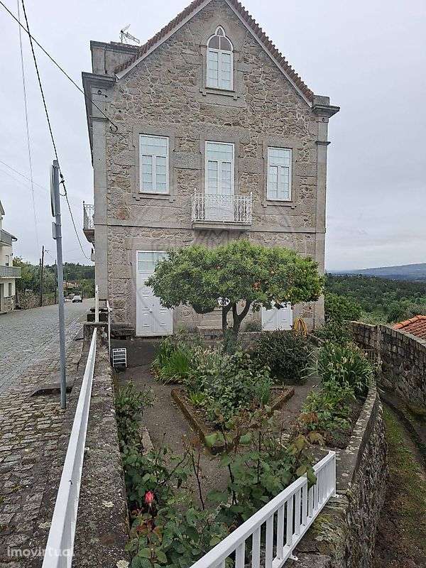 Moradia T4 para venda - Grande imagem: 2/6