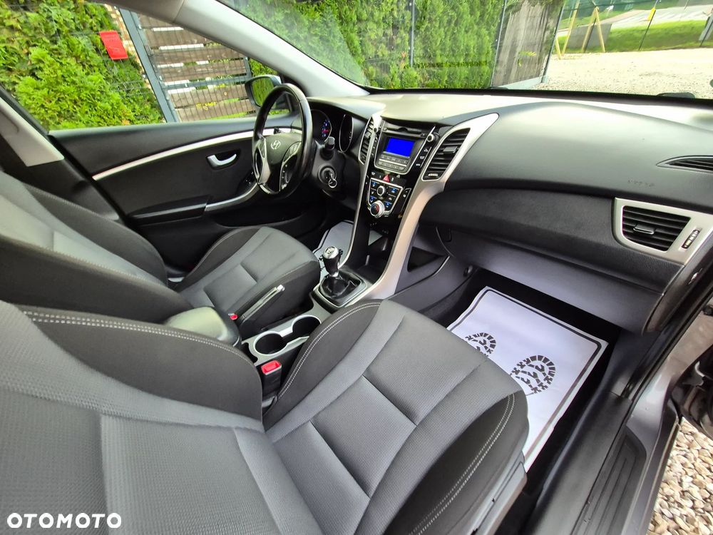 Hyundai i30 1.4 Intro Edition - 36
