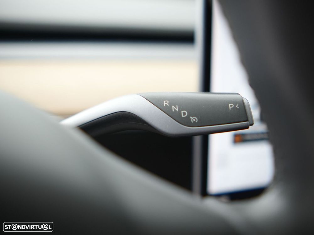 Tesla Model 3 Standard RWD Plus - 20