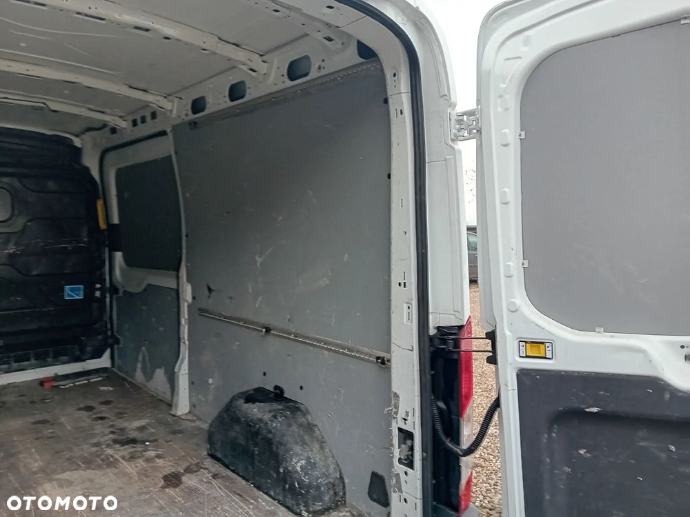 Ford Transit - 11
