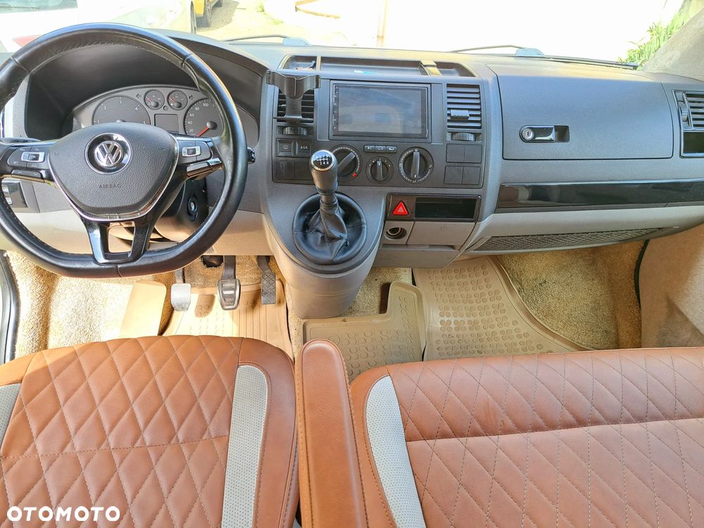 Volkswagen Caravelle - 3