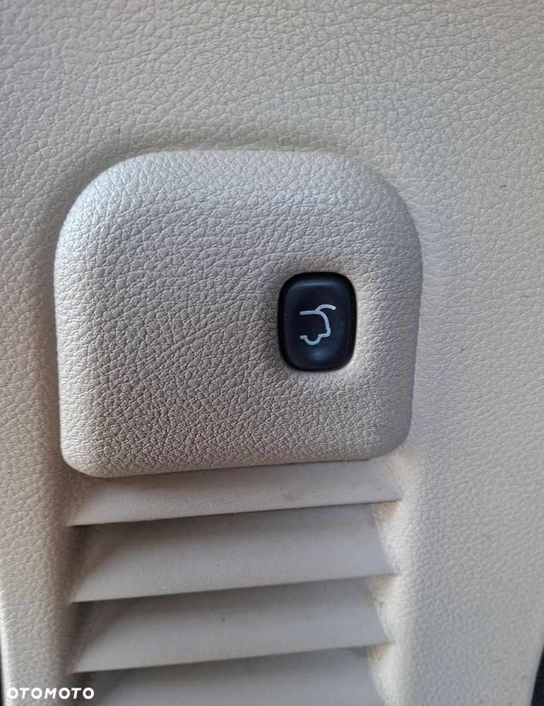 Jeep Grand Cherokee - 25