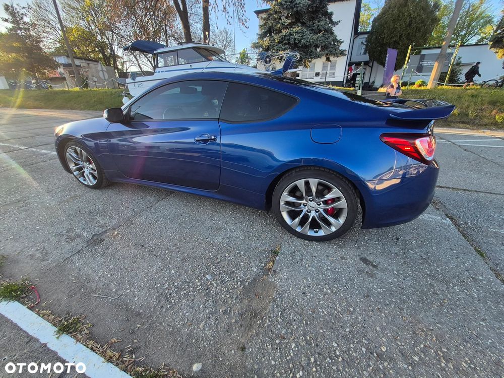 Hyundai Genesis Coupe - 6