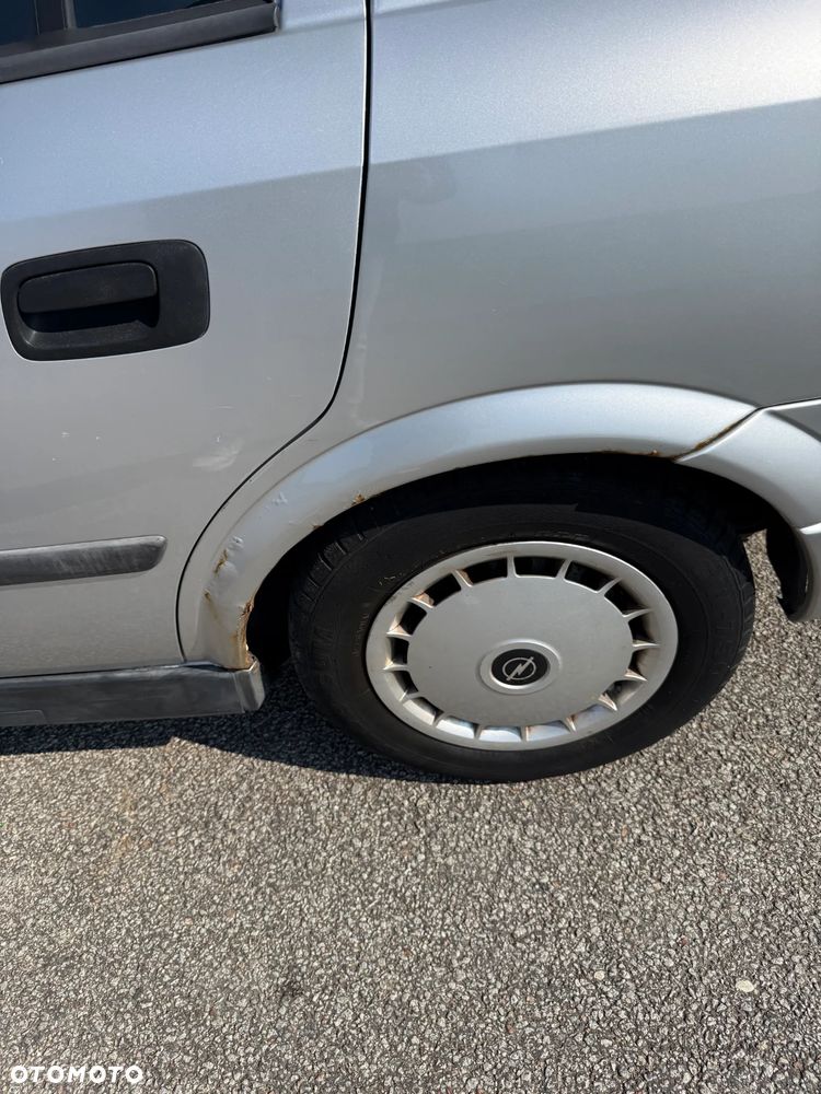 Opel Astra 1.6 16V 100 - 10