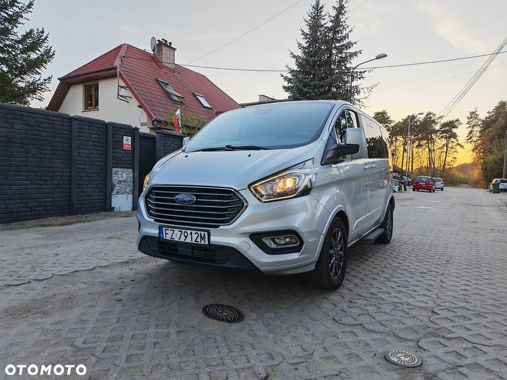 Ford Tourneo Custom 2.0 EcoBlue L1 Titanium - 11