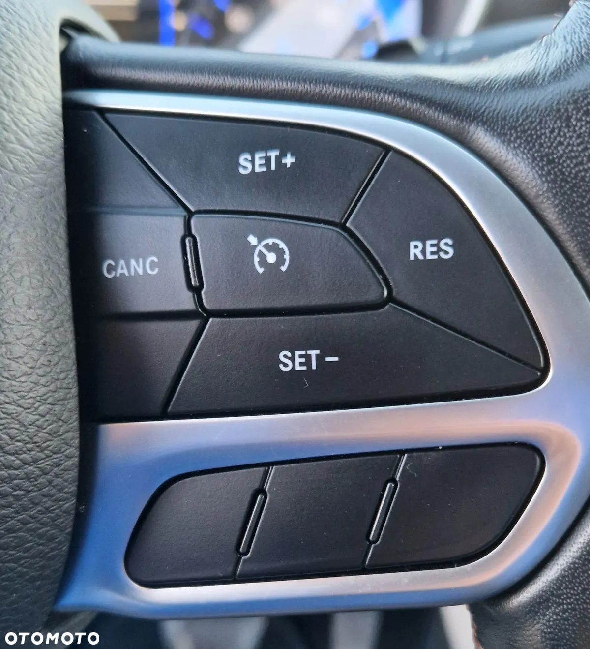 Chrysler Pacifica - 21