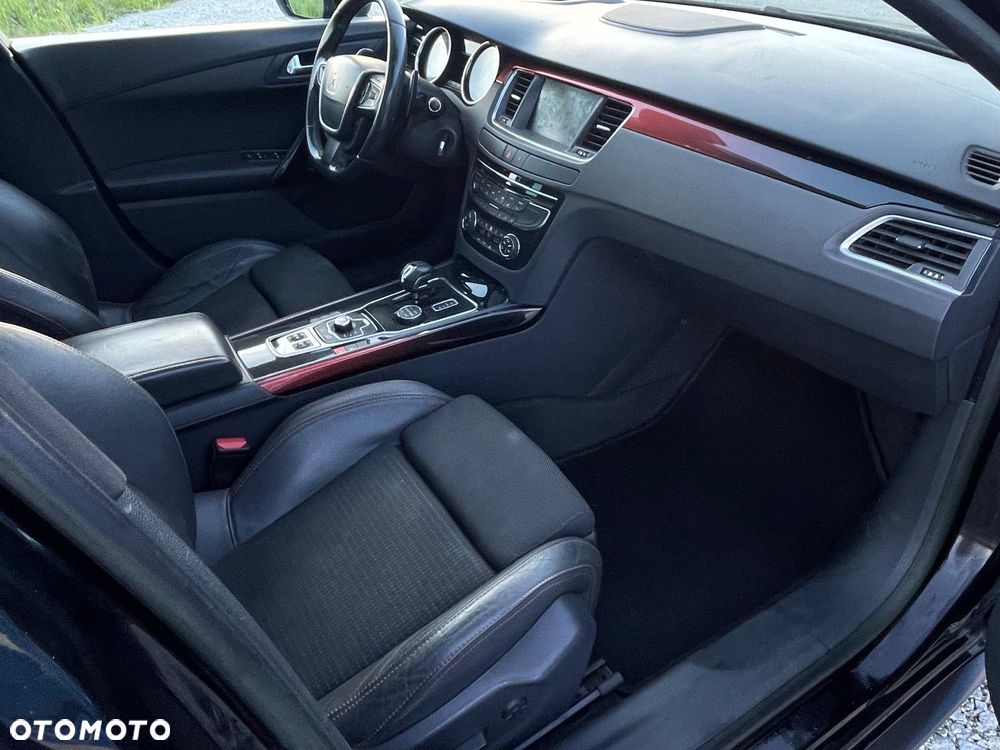 Peugeot 508 RXH Hybrid4 - 11