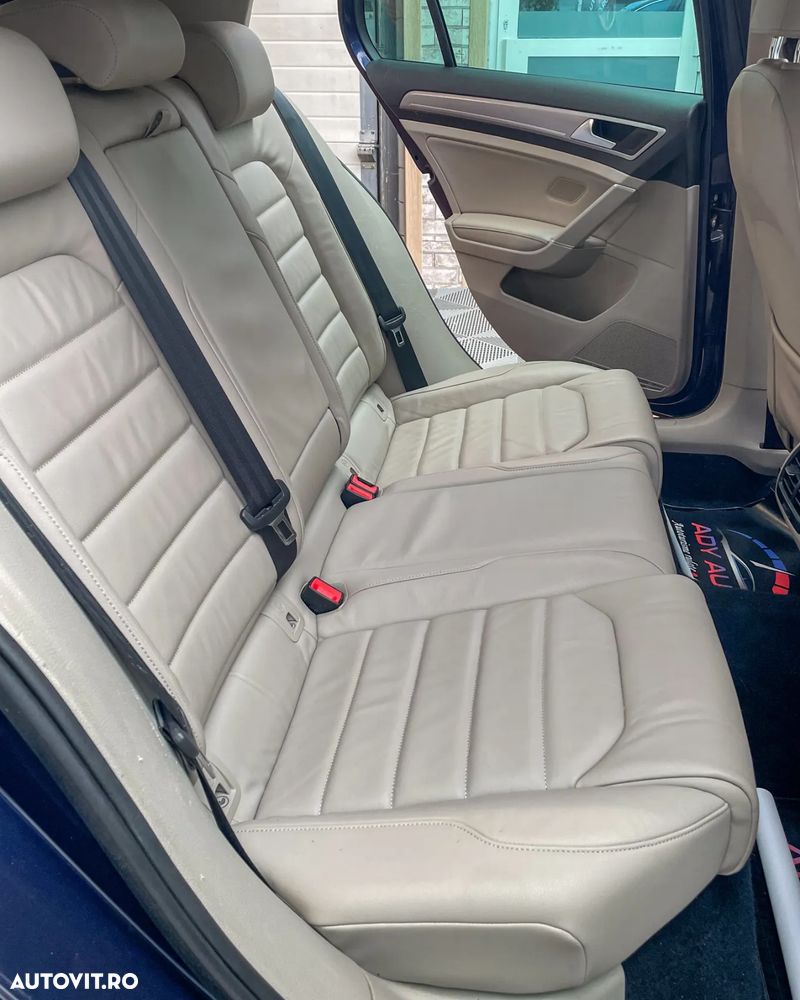 Volkswagen Golf e-Golf - 12