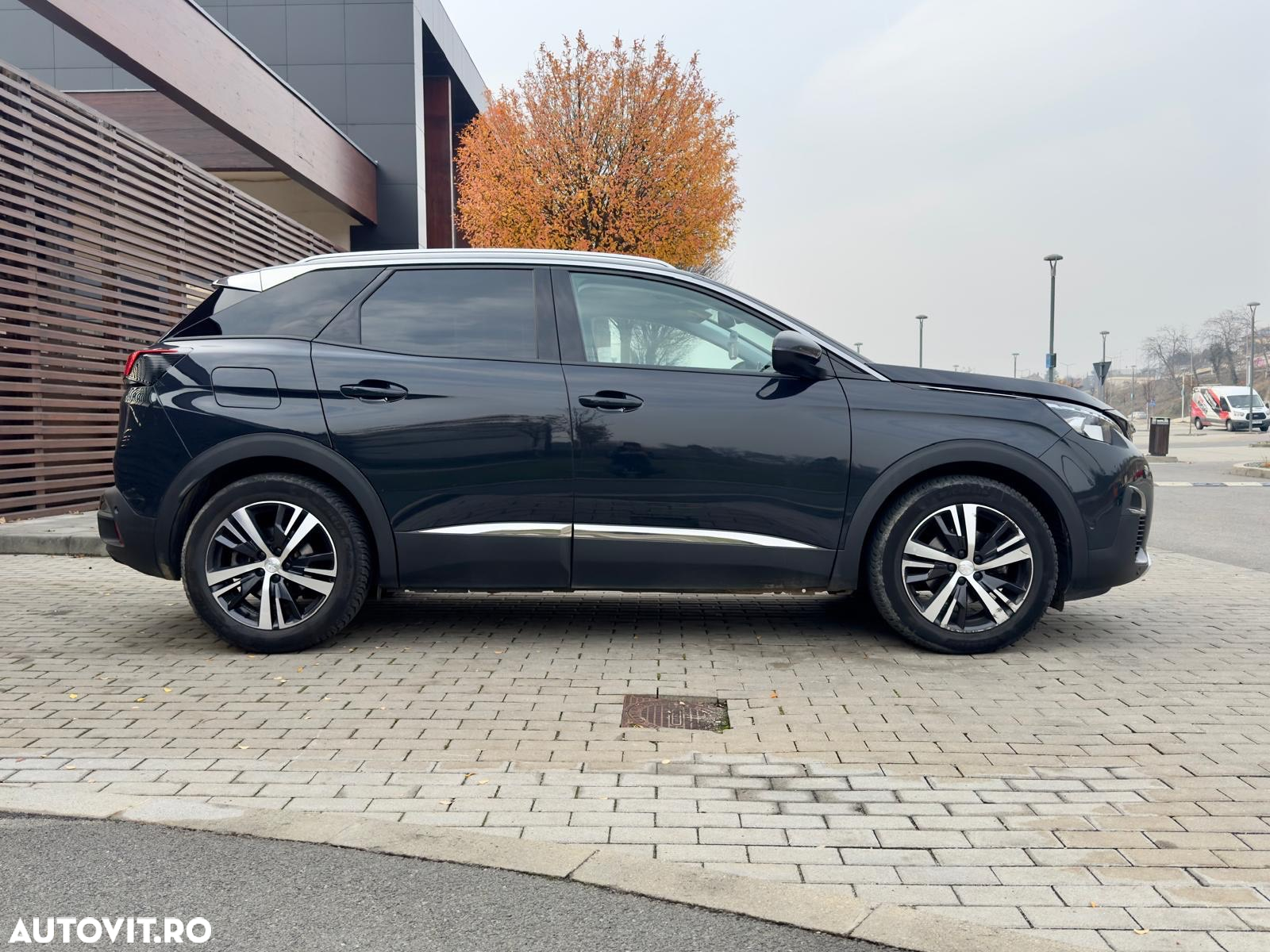 Peugeot 3008 1.5 BlueHDI S&S EAT8 Allure - 27