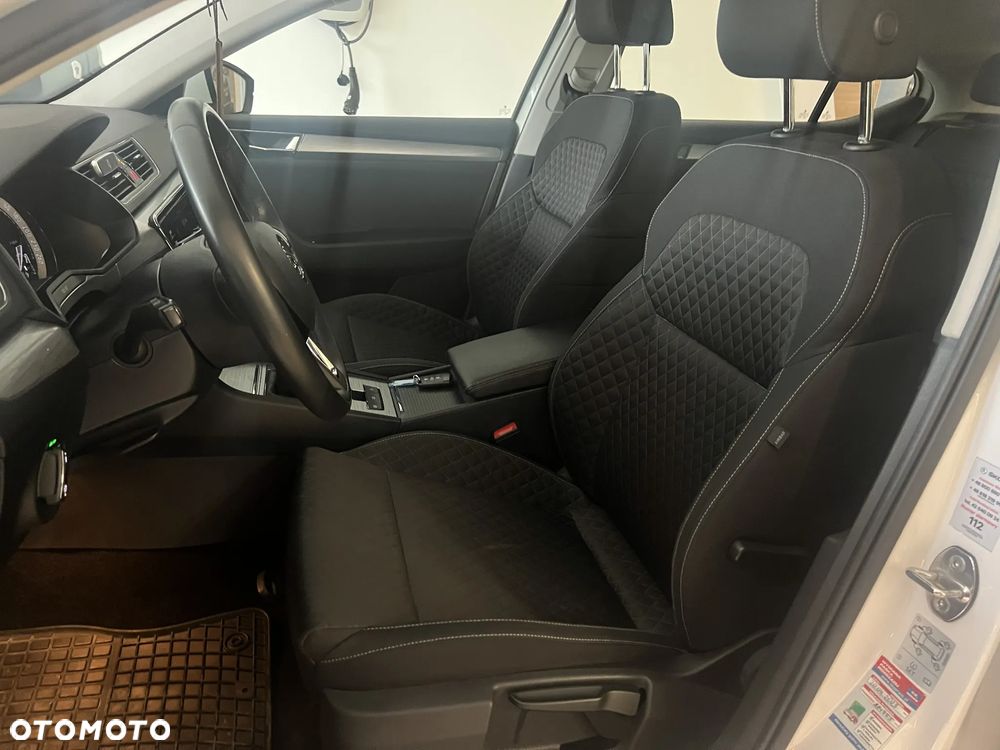 Skoda Superb 2.0 TDI Ambition - 14