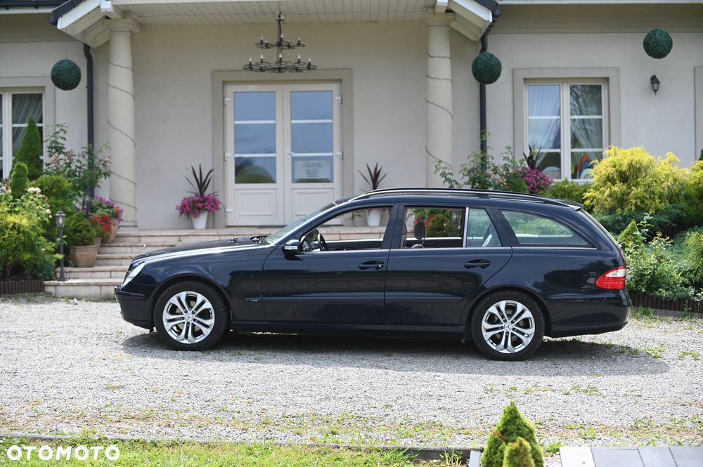 Mercedes-Benz Klasa E 240 T Classic - 10