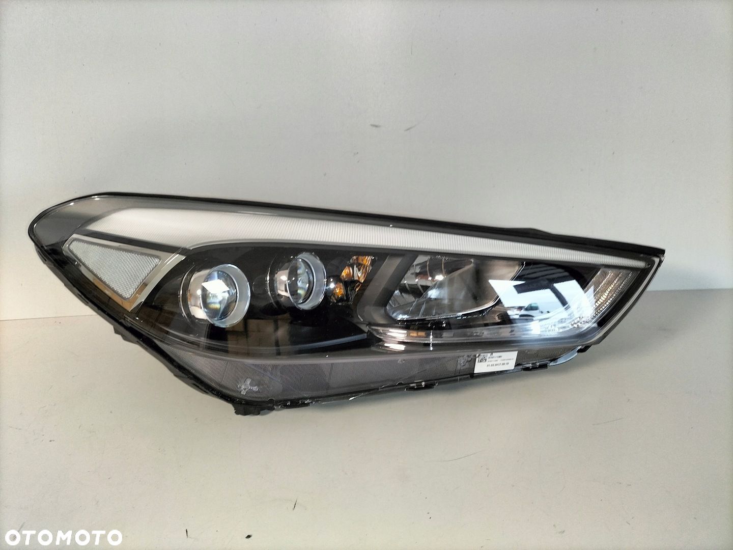 Lampa przednia reflektor przód prawa HYUNDAI TUCSON III 15-18 - 1