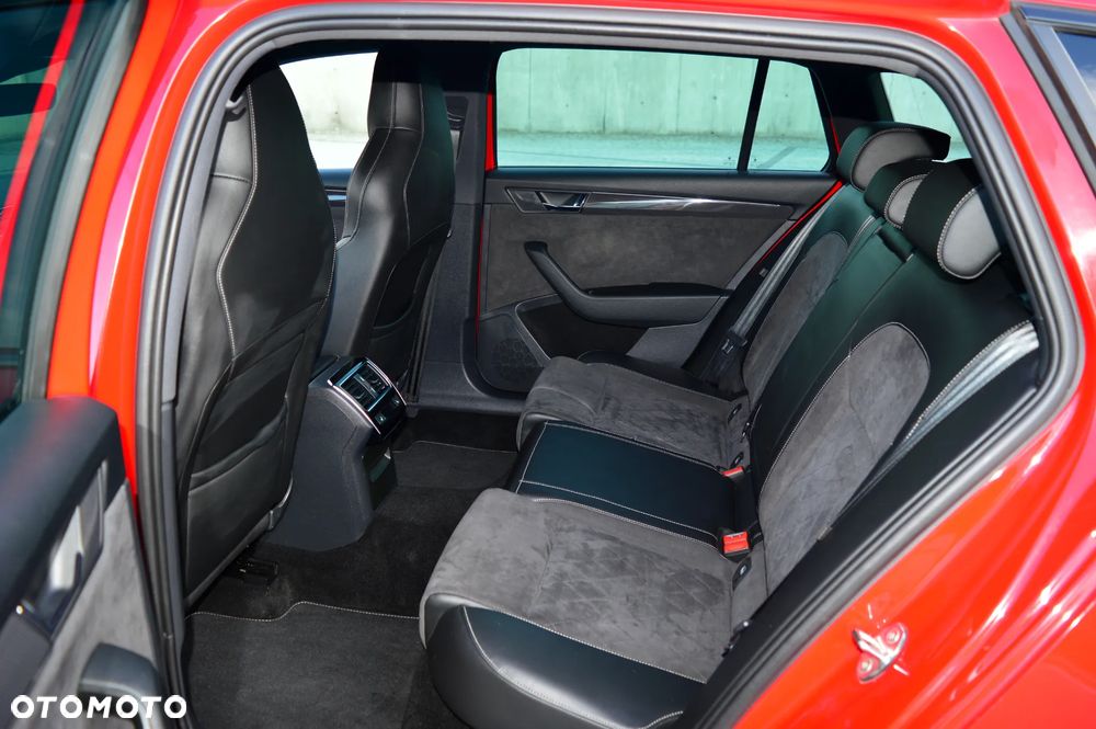 Skoda Superb 2.0 TDI 4x4 Sportline DSG - 11
