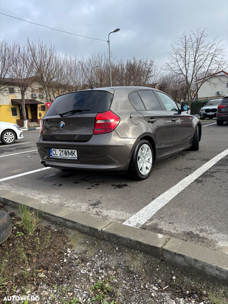 BMW Seria 1 118i - 4