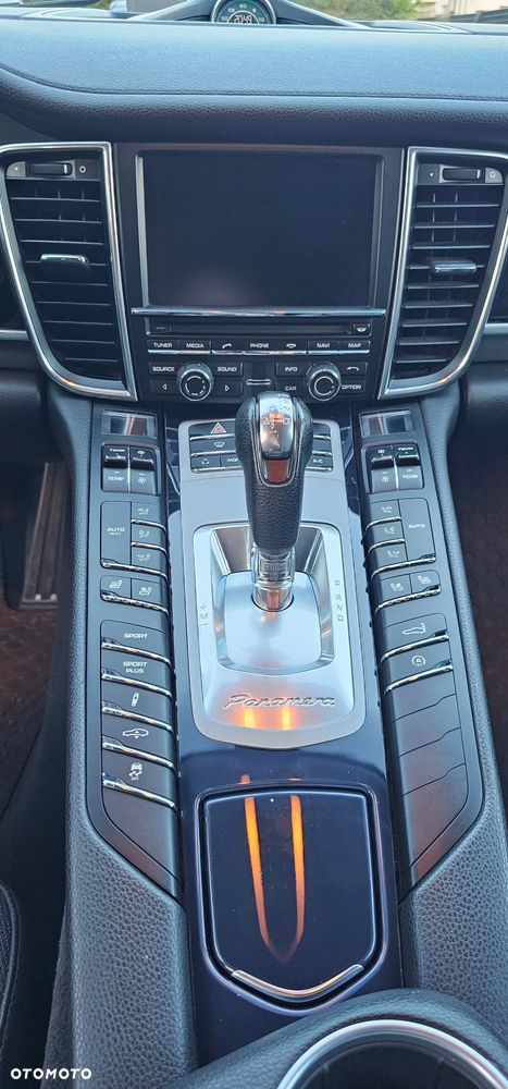 Porsche Panamera 4 - 6