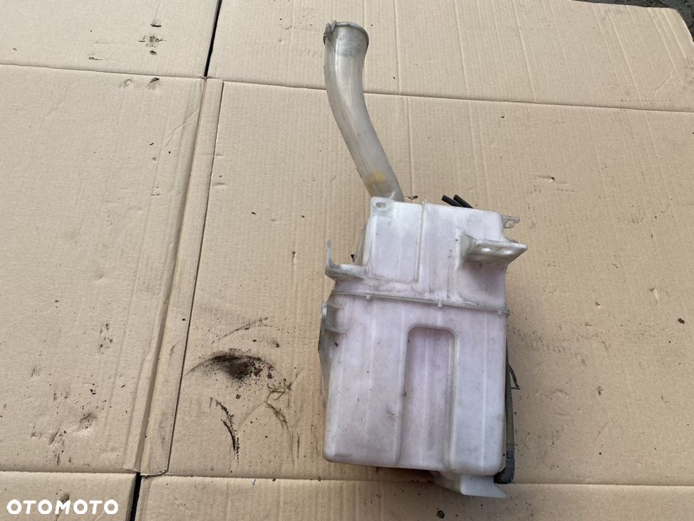 MITSUBISHI OUTLANDER I 03-06 ZBIORNICZEK SPRYSKIWACZY POMPKA