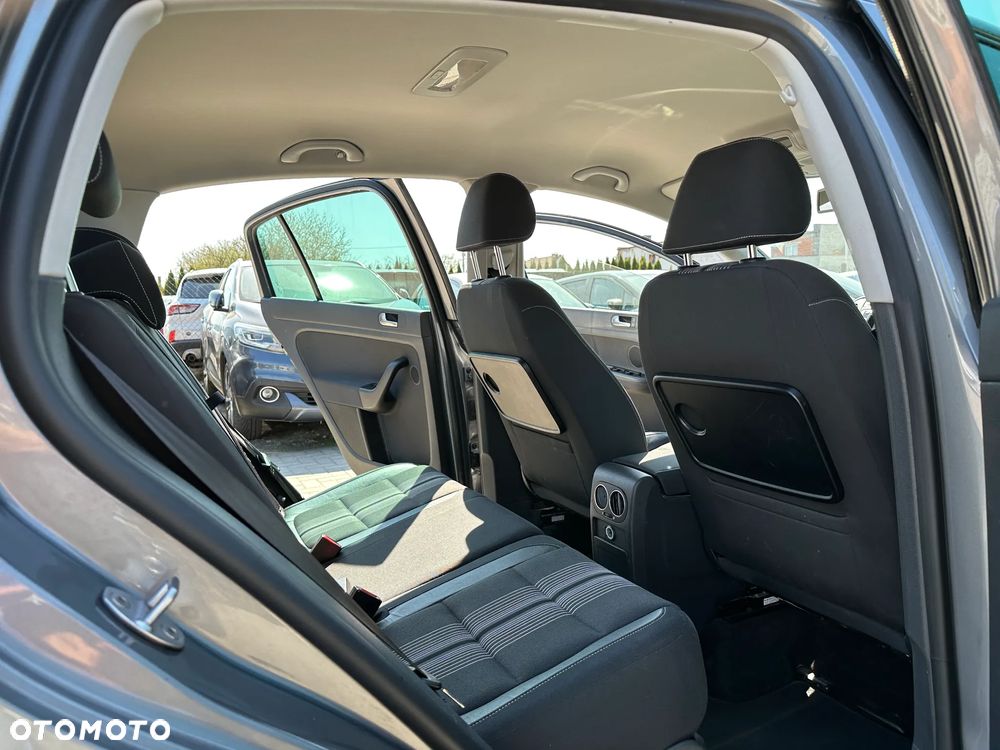 Volkswagen Golf Plus - 25