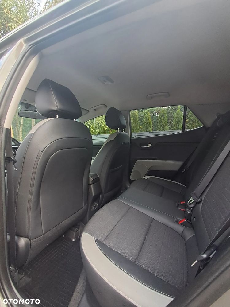 Kia Stonic 1.4 L - 14