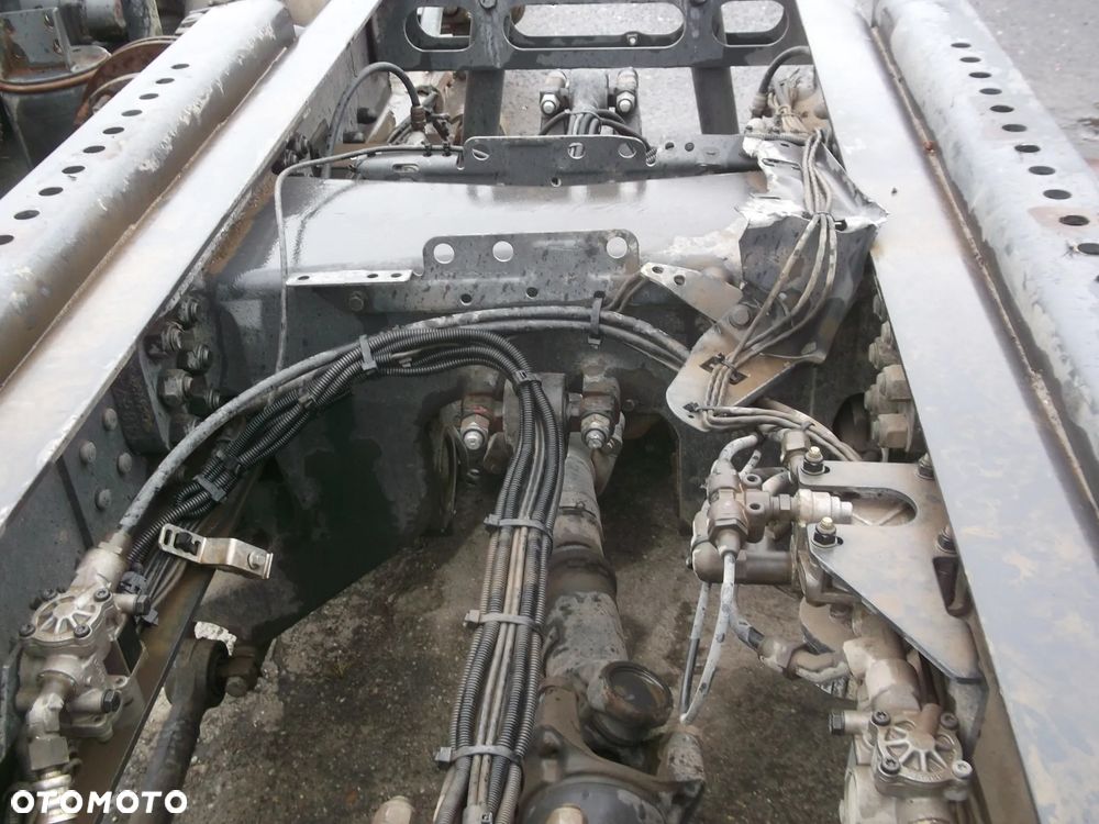 Tylny most Scania 6x4 obudowa kołyska dyfer - 17