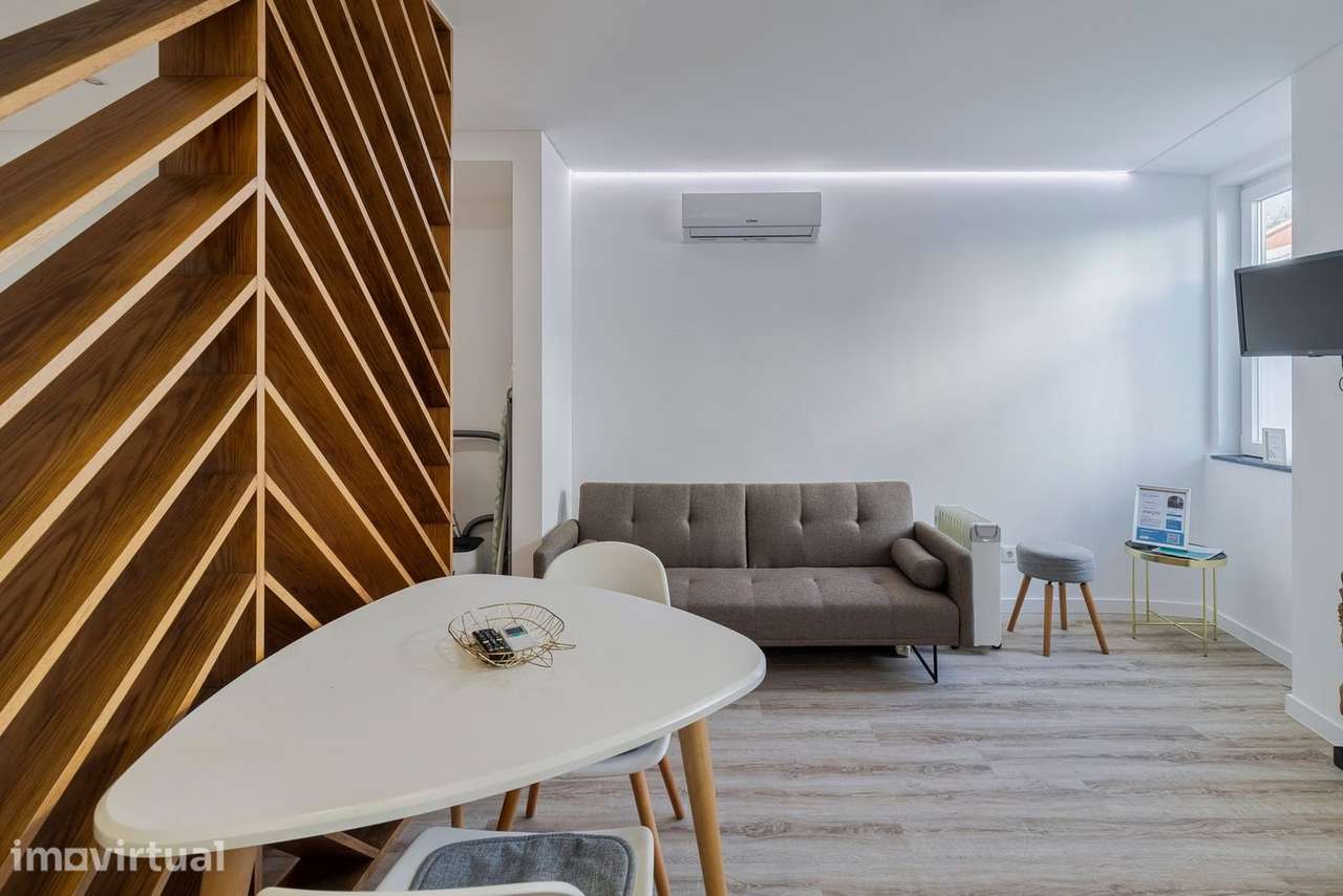 T0 cosy com ar condicionado e mobiliário completo Areeiro, Lisboa - Grande imagem: 2/14