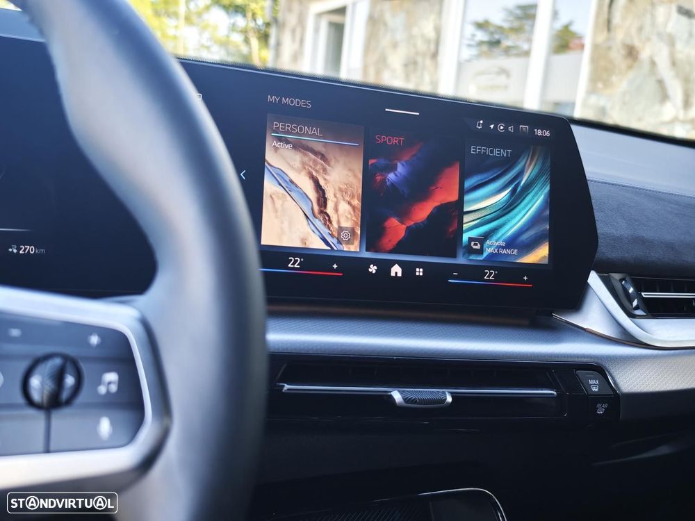 BMW iX2 eDrive20 Pack Desportivo M - 40