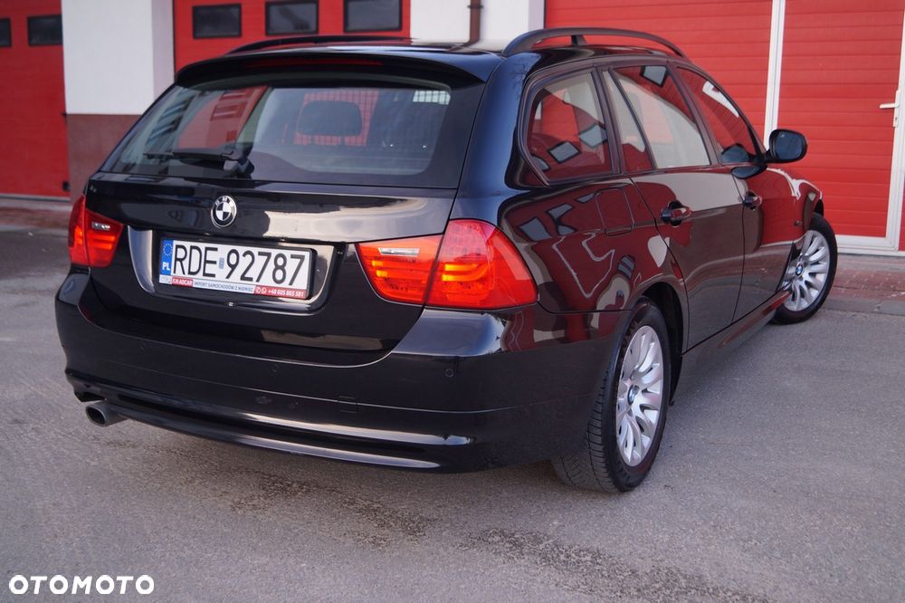 BMW Seria 3 318i Edition Exclusive - 11
