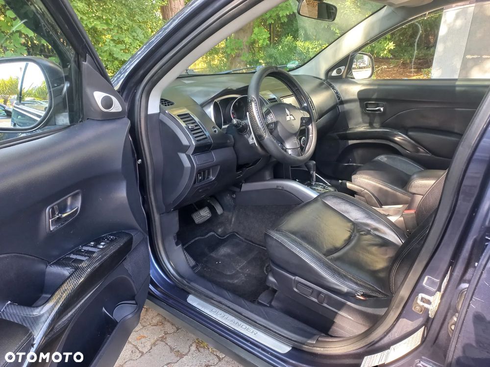 Mitsubishi Outlander 2.4 4WD CVT Intense - 11