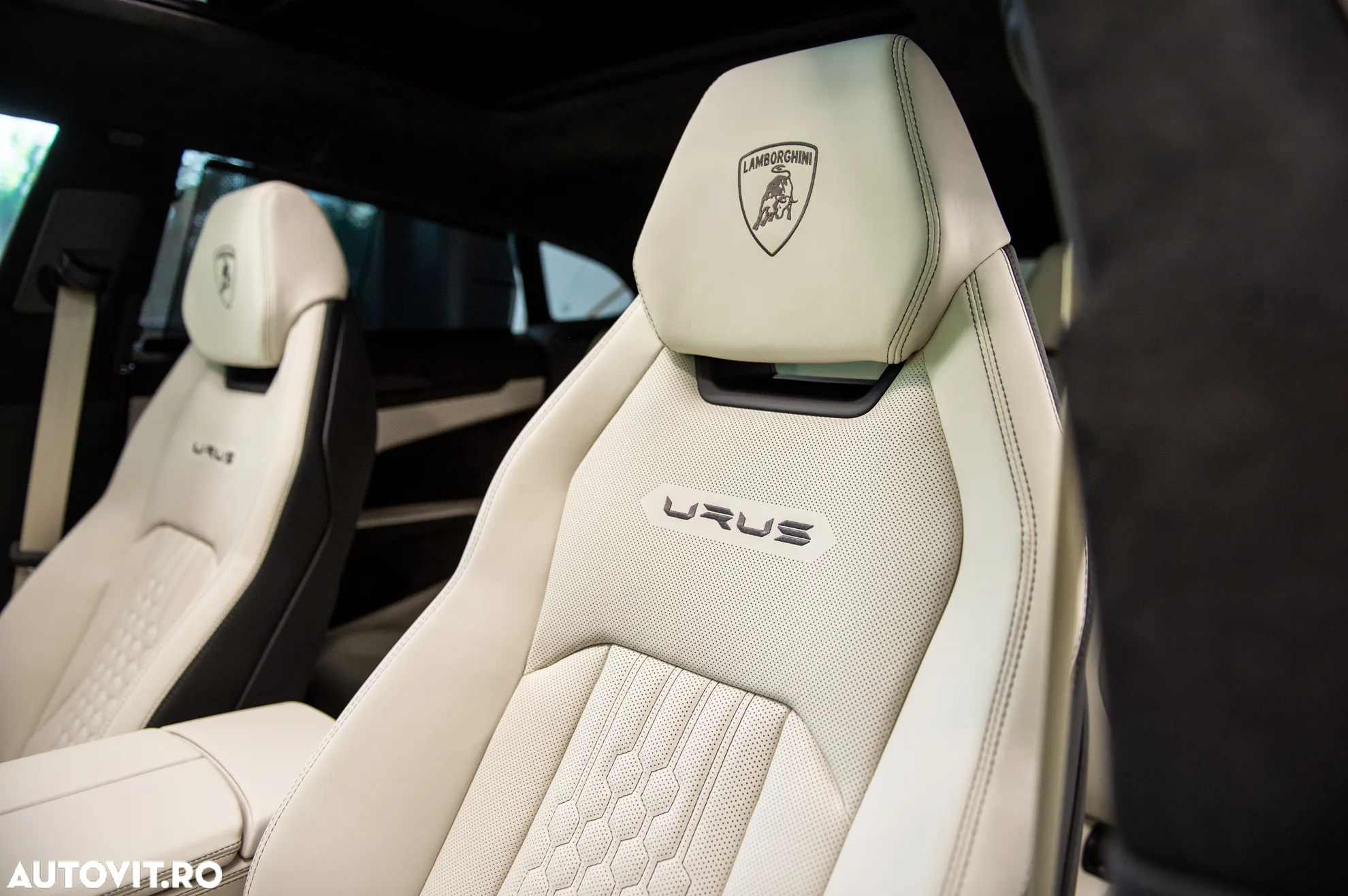 Lamborghini URUS - 31