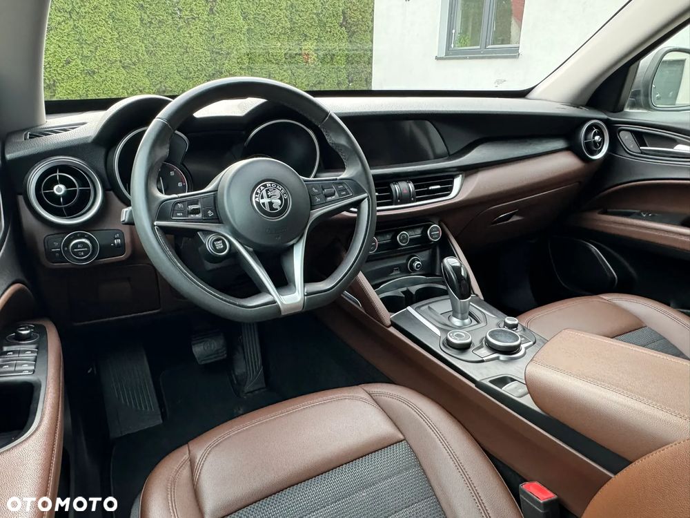Alfa Romeo Stelvio 2.2 16V AT8 Business - 26