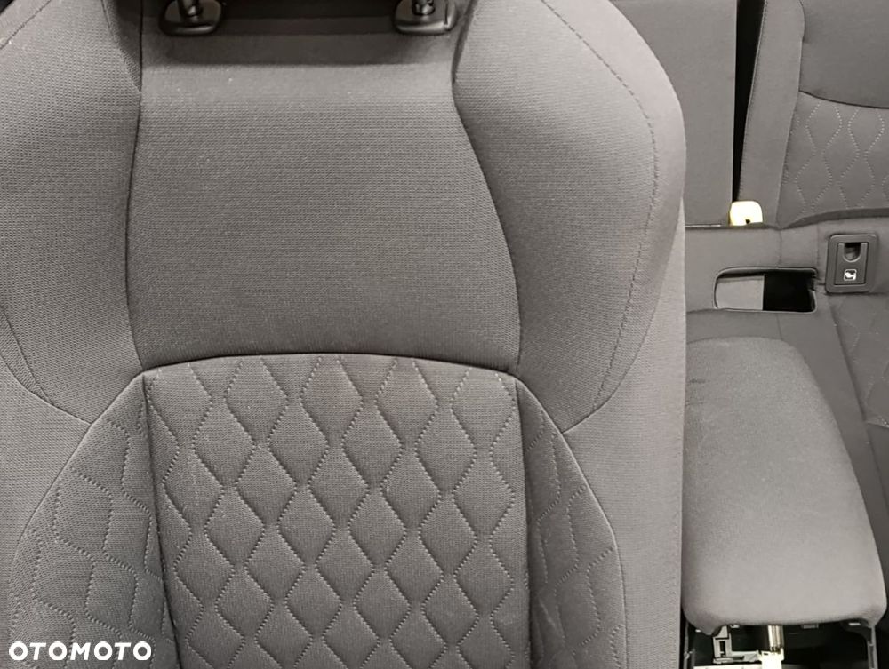 TOYOTA COROLLA CROSS od 2022r Fotele Kanapy Boczki - 2