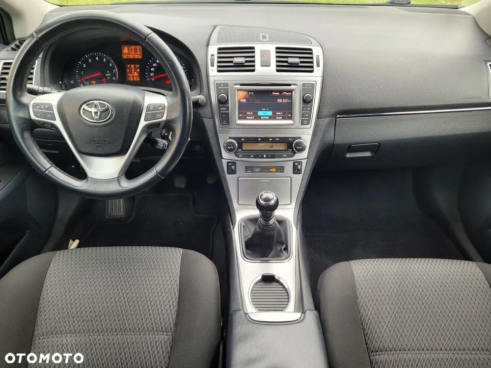 Toyota Avensis 1.6 Premium - 11