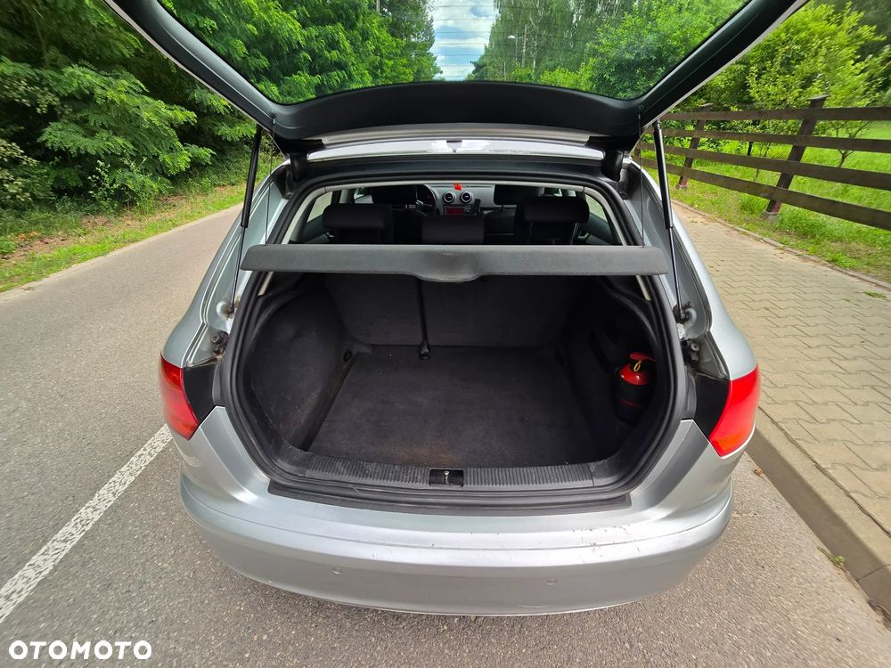 Audi A3 Sportback 1.9 TDI DPF S tronic S line Sportpaket (plus) - 27