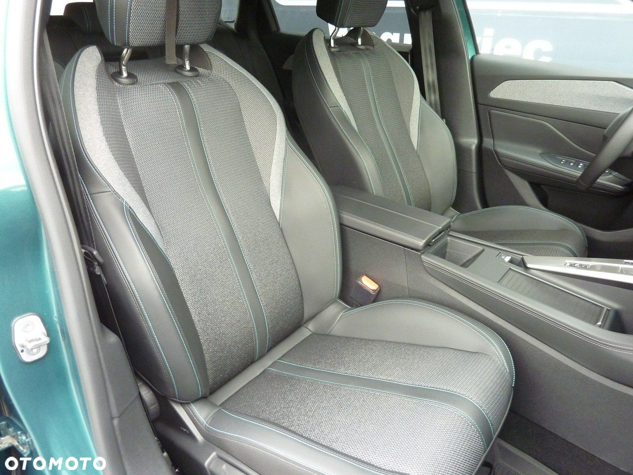 Peugeot 308 - 16