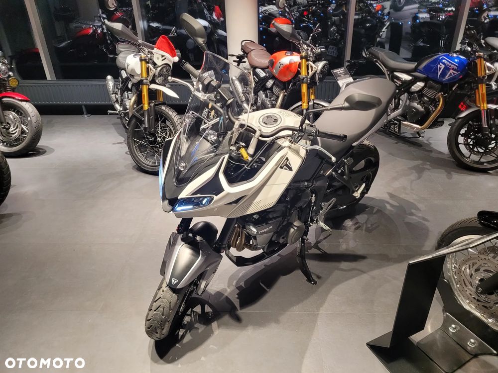 Triumph Tiger - 5