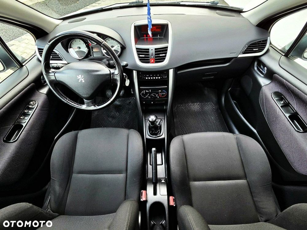 Peugeot 207 1.6 Premium - 11
