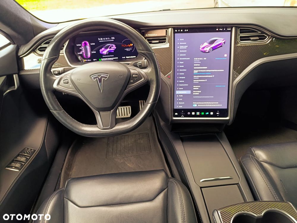 Tesla Model S - 18