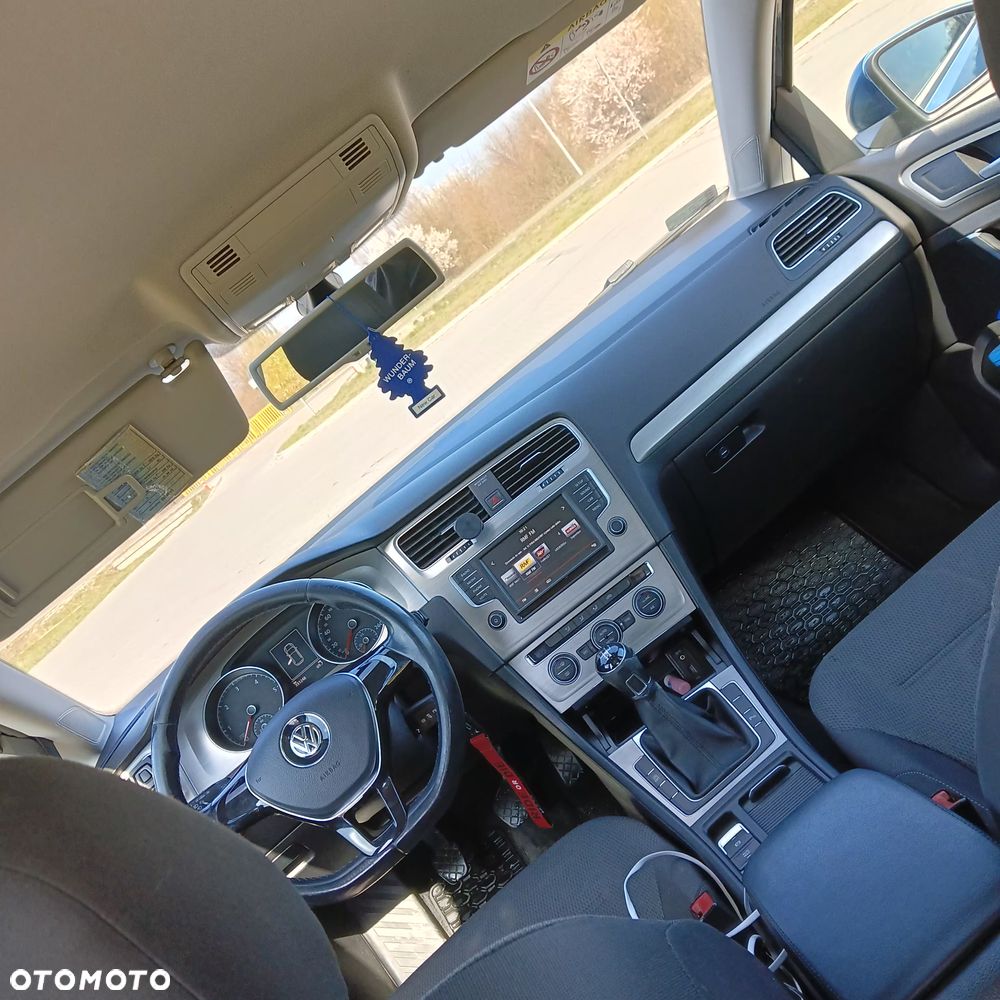Volkswagen Golf 1.6 TDI BMT Comfortline - 12