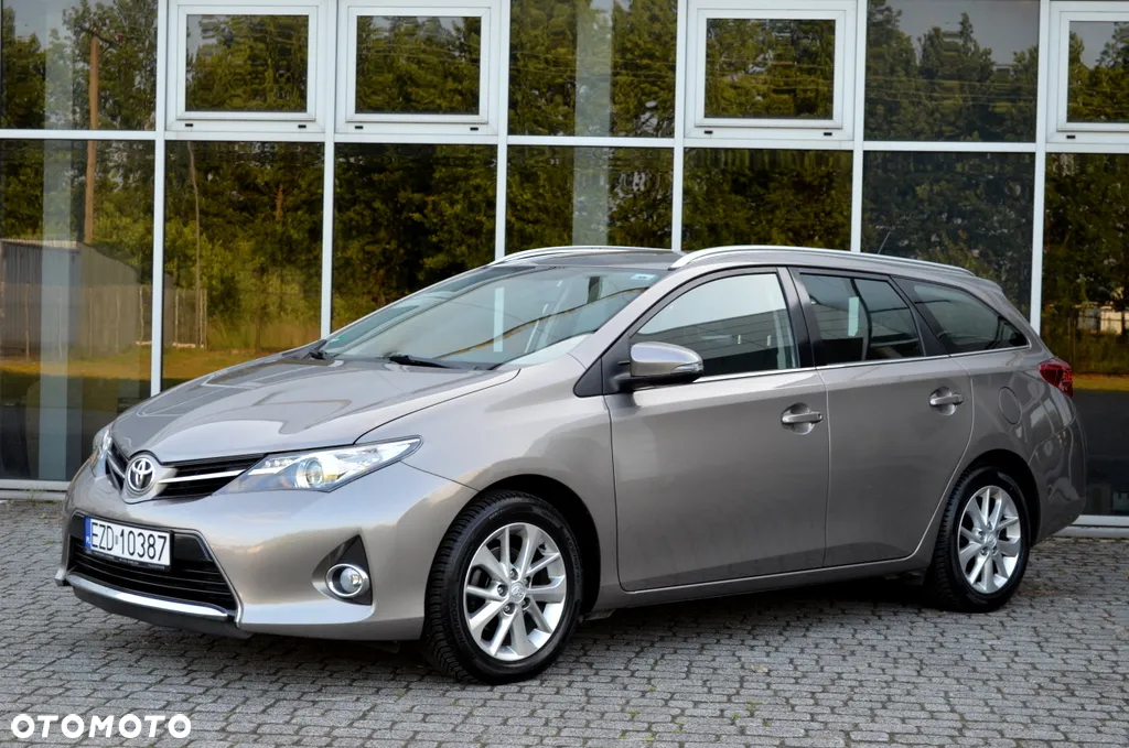 Toyota Auris 1.6 Dynamic - 11