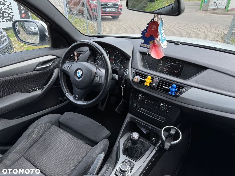 BMW X1 sDrive20i Sport Line - 24