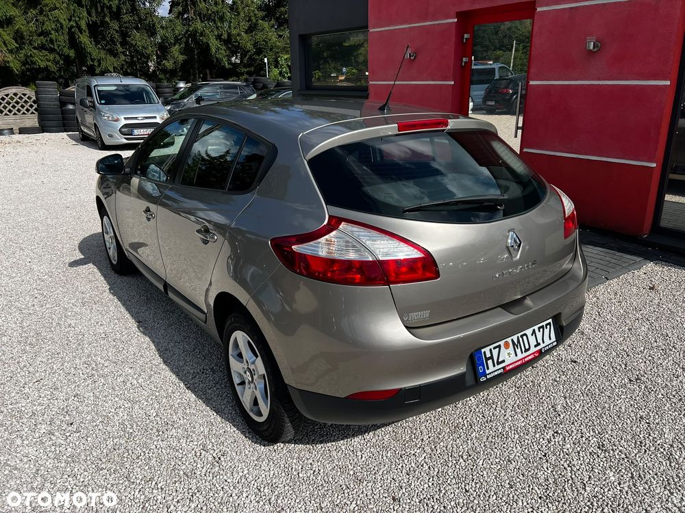 Renault Megane 1.6 16V Confort Authentique - 2