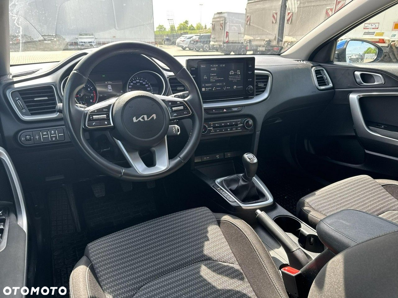 Kia XCeed - 13