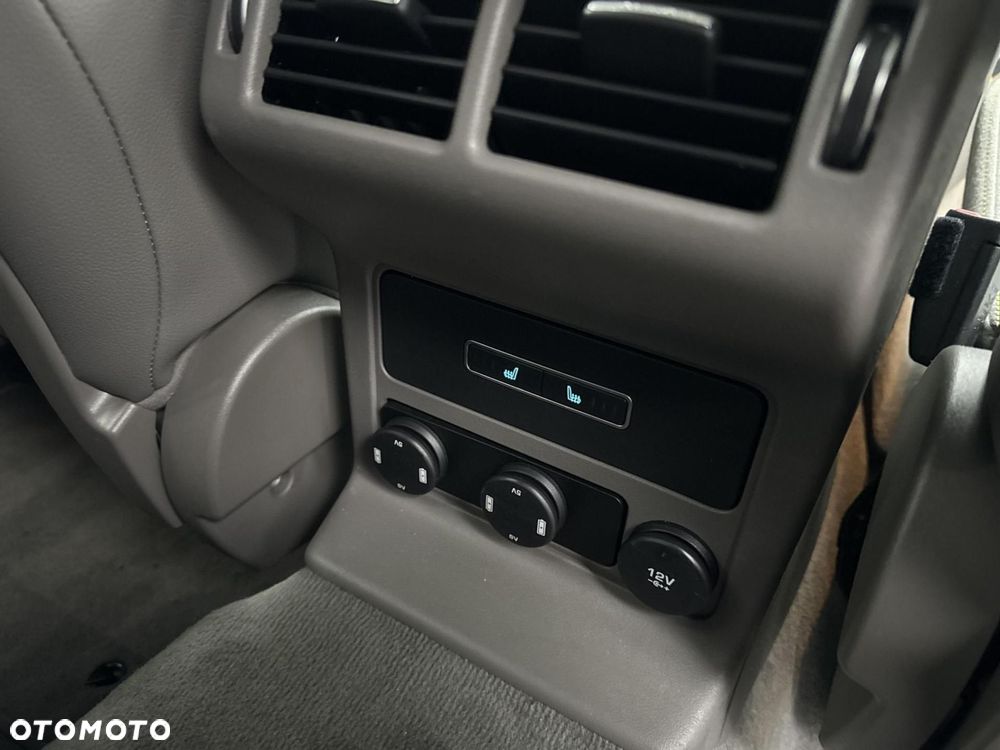 Jaguar F-Pace 2.0 i4P AWD R-Sport - 11