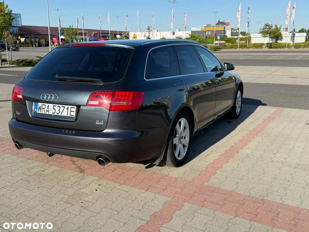 Audi A6 Avant 2.4 quattro - 14